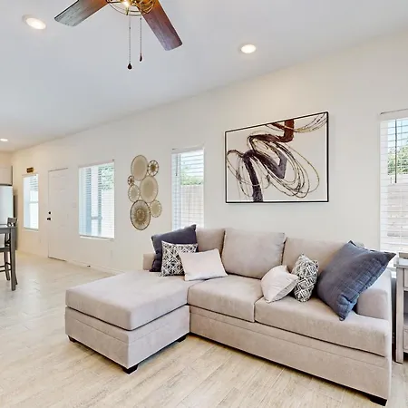 Casita Cattleman Square #103 Apartment